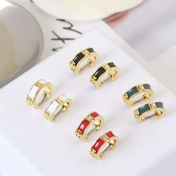 NWOT Tory Burch Red Enamel Smaller Red Enamel Huggie Hoop Earring’s - Picture 2 of 3